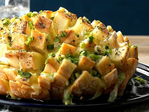 Herb-y Onion Pull-Apart Bread (with Everything But the Bagel)